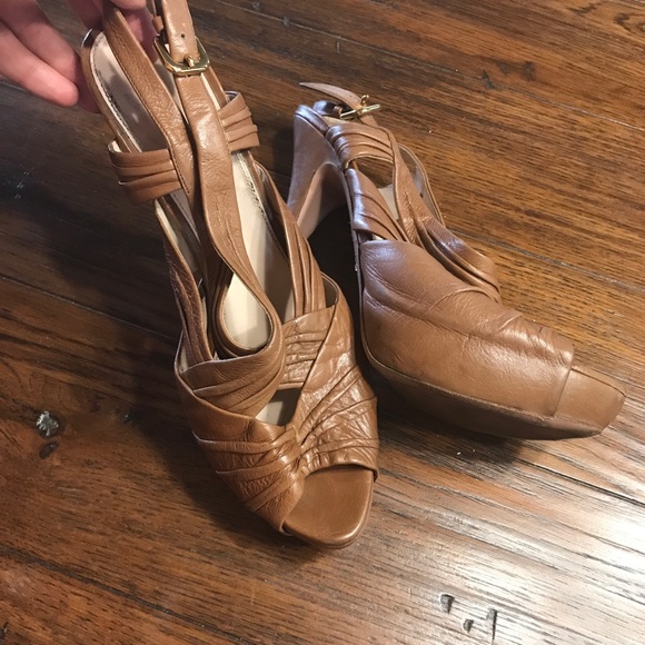 Prada shoes - Picture 1 of 3